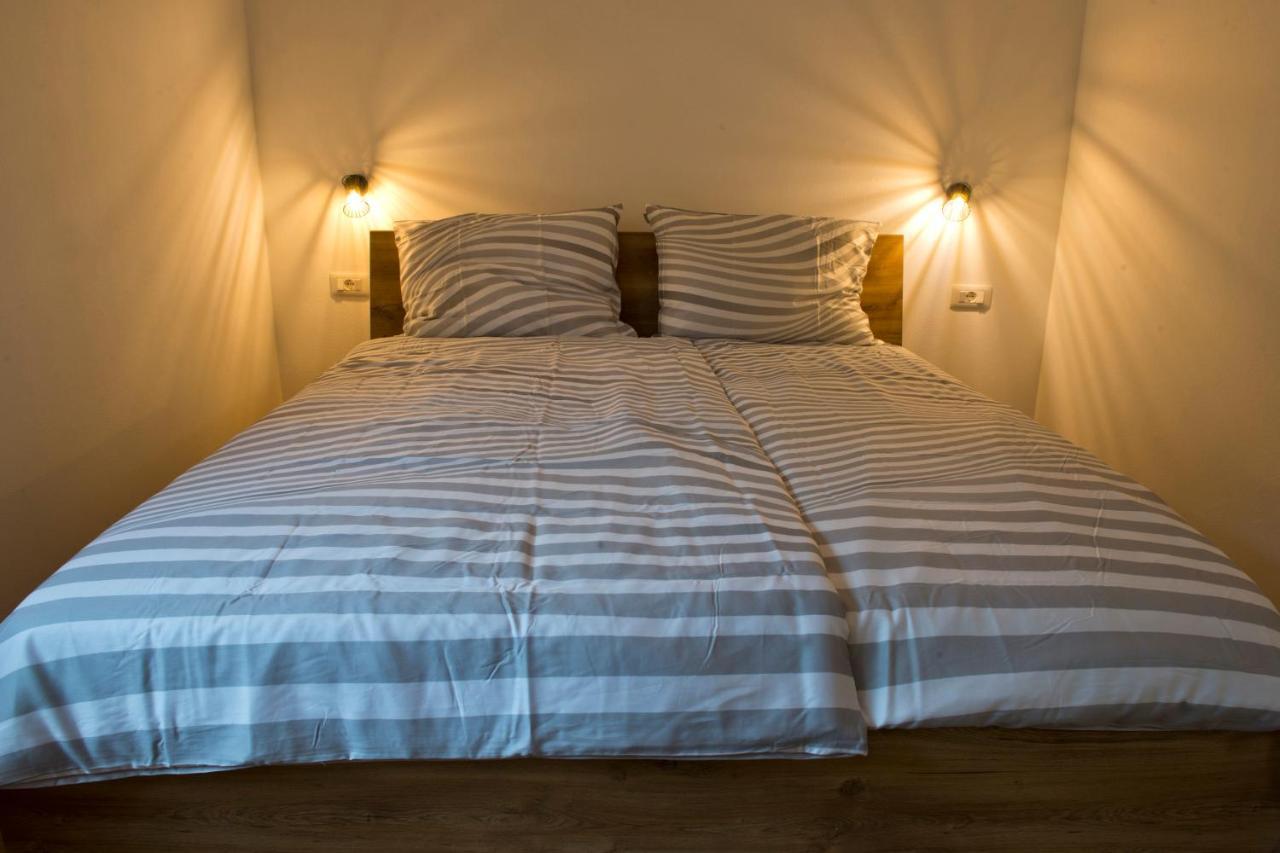 Apartmaji Tanto Malovse Crnice ภายนอก รูปภาพ