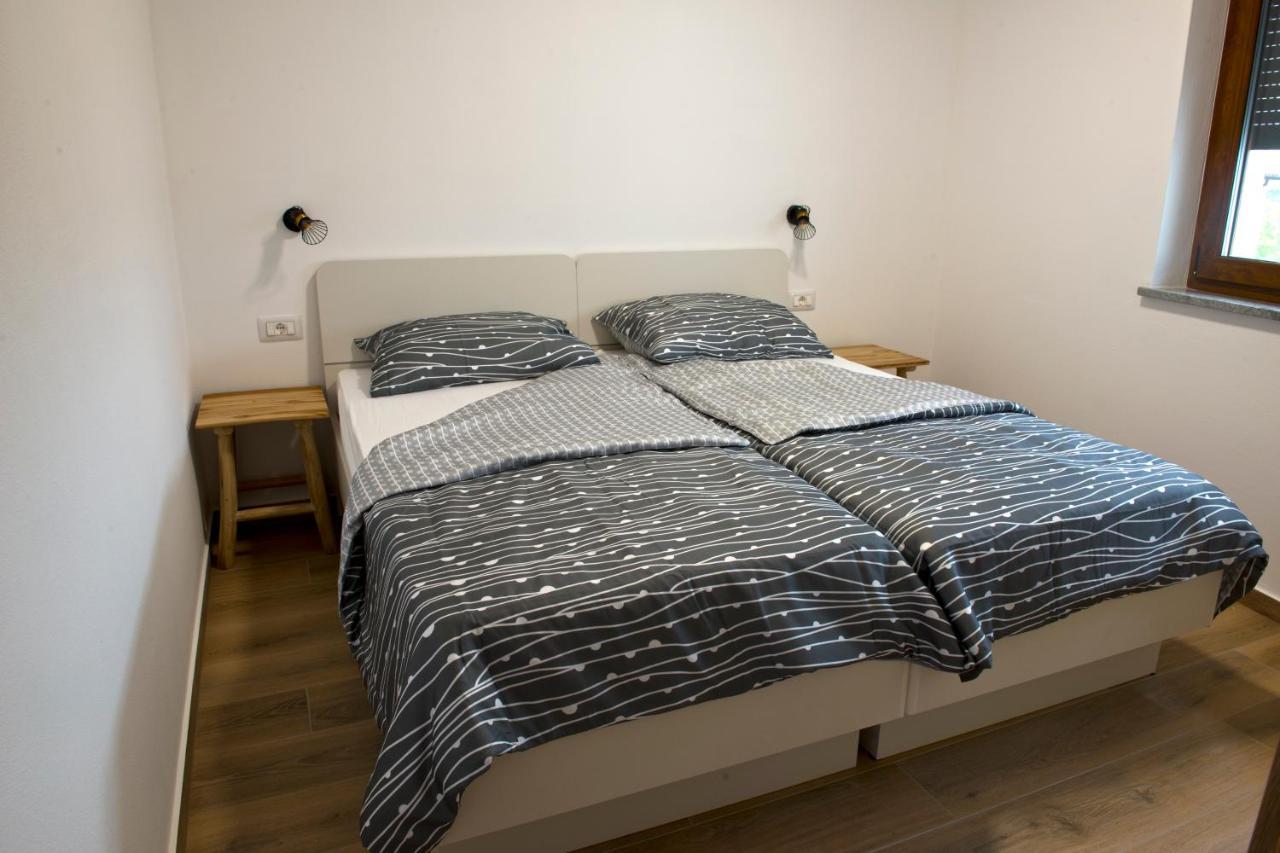 Apartmaji Tanto Malovse Crnice ภายนอก รูปภาพ