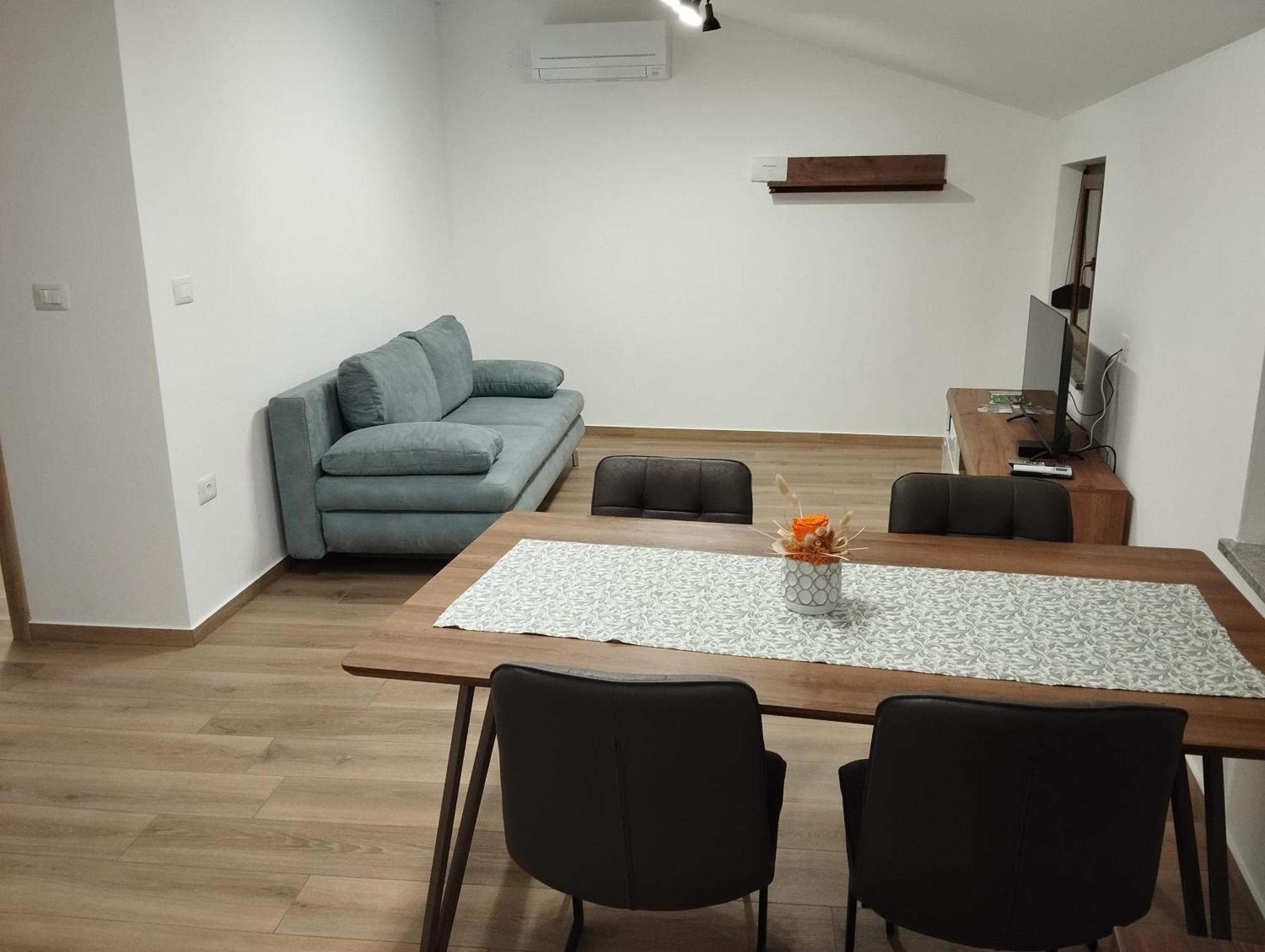 Apartmaji Tanto Malovse Crnice ภายนอก รูปภาพ