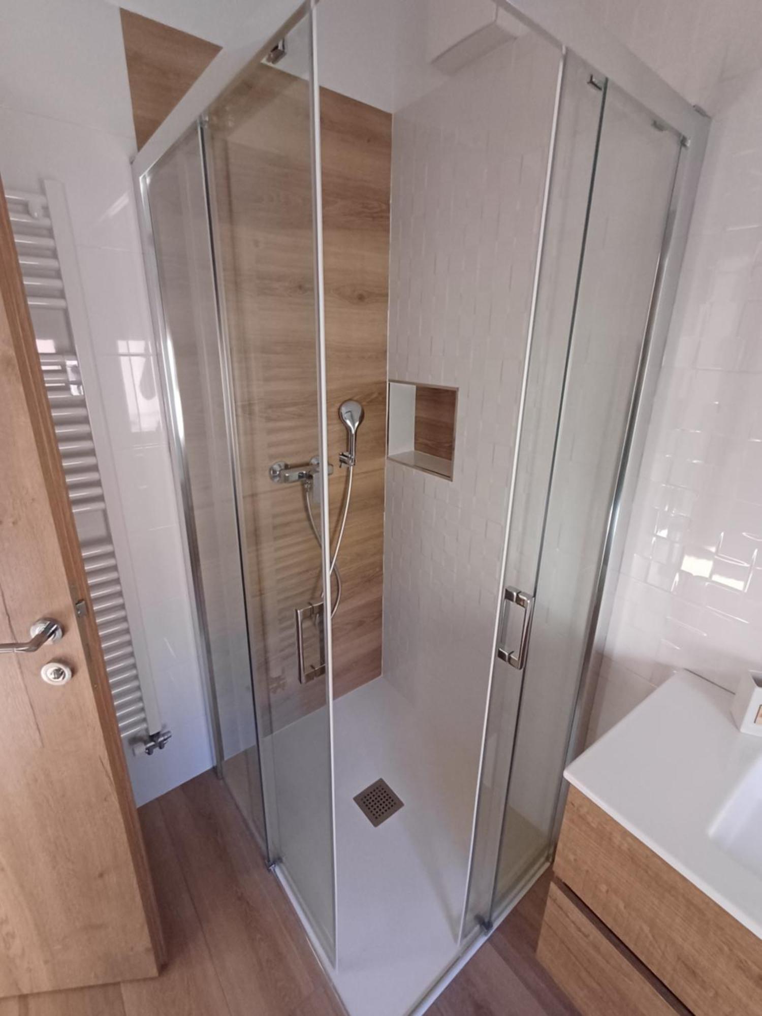 Apartmaji Tanto Malovse Crnice ภายนอก รูปภาพ
